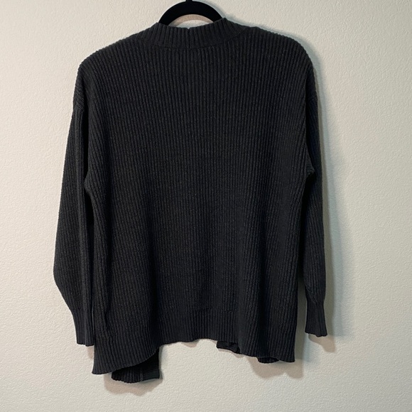 American Eagle Minimalist Ribbed Button-Up Long Sleeve Cardigan Sweater Comfy - Picture 3 of 5